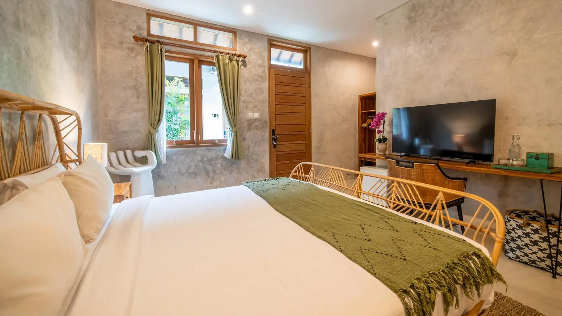 Guest house Little Boutique Hotel 102 - 30M From Beach Canggu  Indonesia
