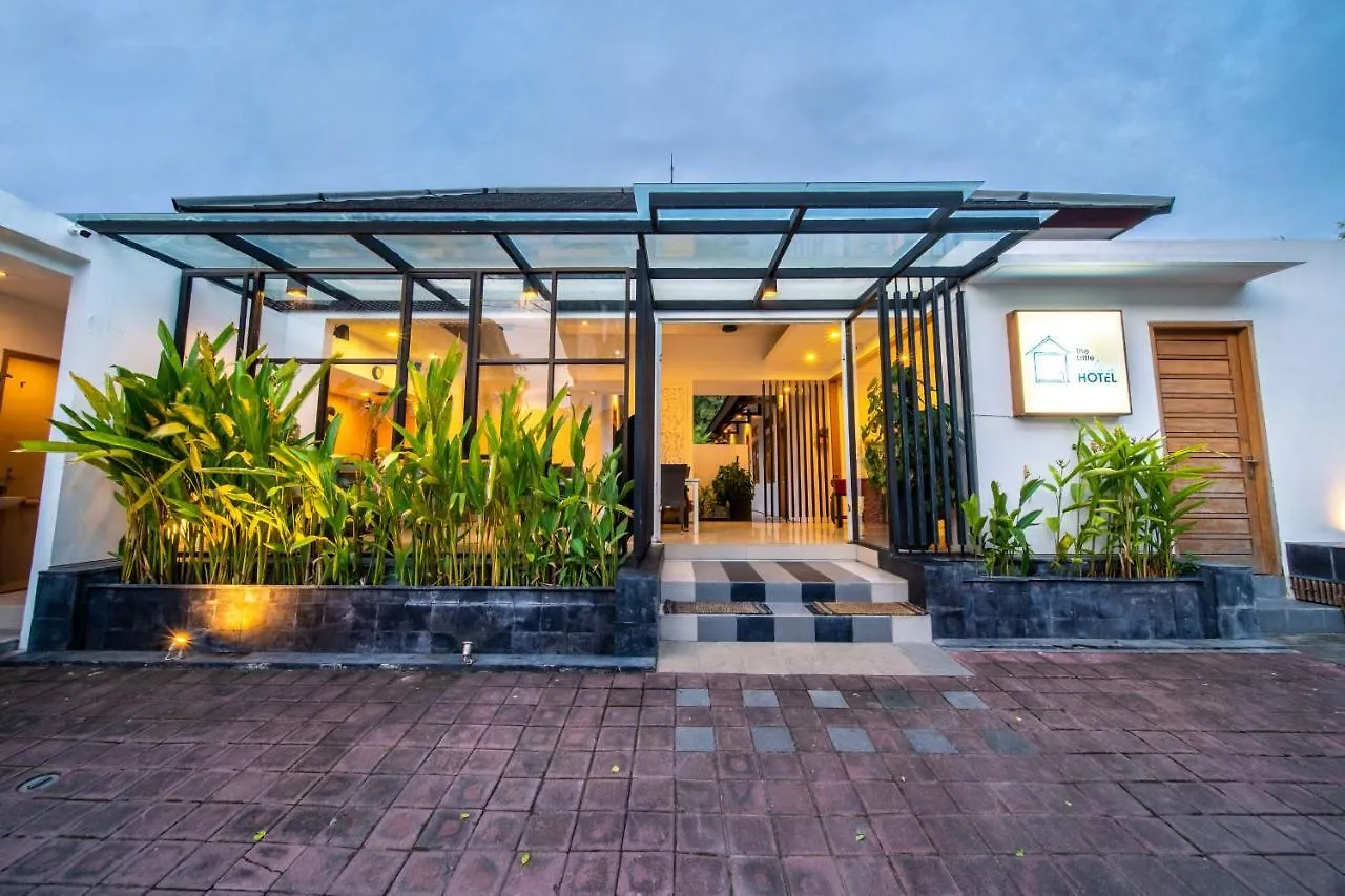 Little Boutique Hotel 102 - 30M From Beach Canggu  Guest house Canggu (Bali)